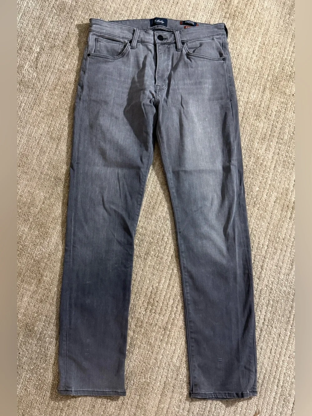 34 Heritage Courage Men's Mid-Rise Straight Leg Jeans - Size 33x32 Grey Wash